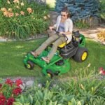John Deere Ztrak Z335E Zero-Turn Ride-on Mower - Image 2